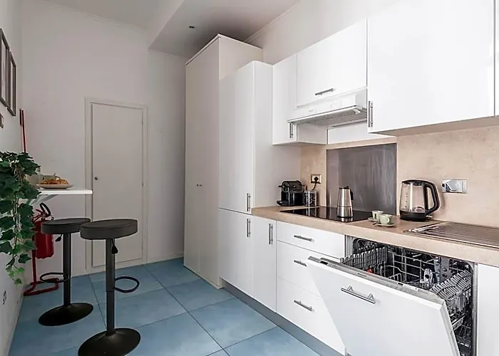 Апарт-отель The Rent - Bright Flat Near San Pietro