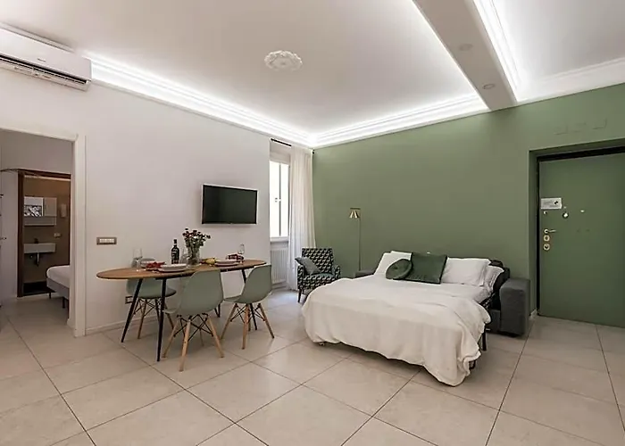 The Rent - Bright Flat Near San Pietro *